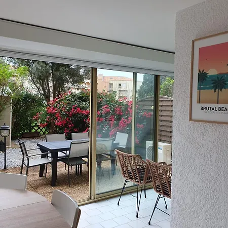 T3 Jardin Piscine Clim Et Parking Apartment *