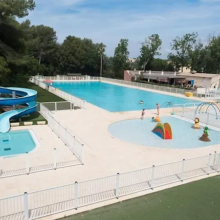 T3 Jardin Piscine Clim Et Parking Apartment
